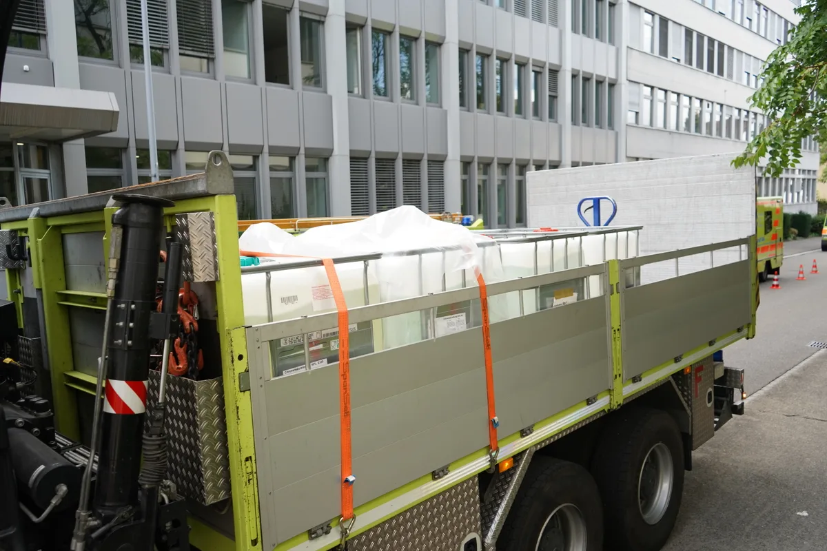 Grosseinsatz wegen Austritt von grossen Mengen Ammoniak in Pfäffikon.
